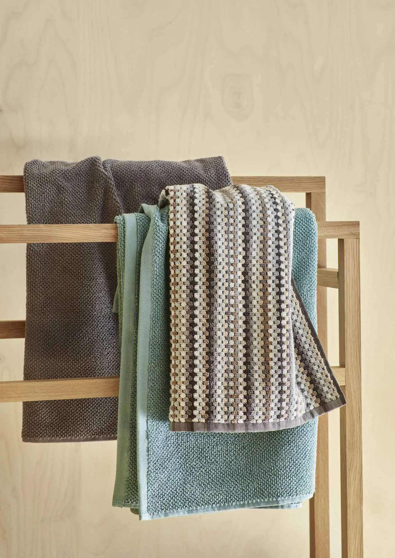 Carnaby Stripe Towels - Turkish Cotton 550 GSM