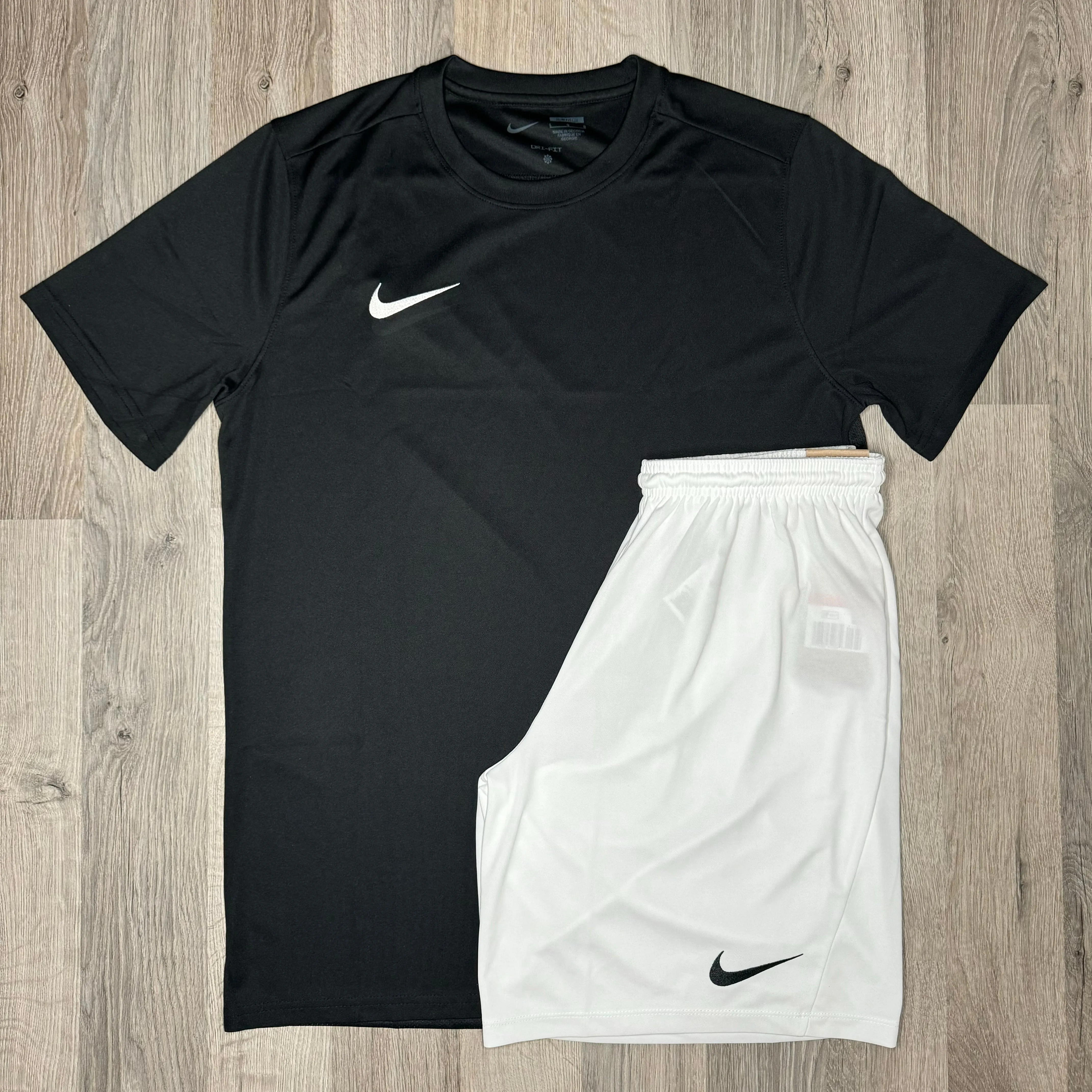 Nike Dri Fit Set - Tee & Shorts - Black / White (Junior)
