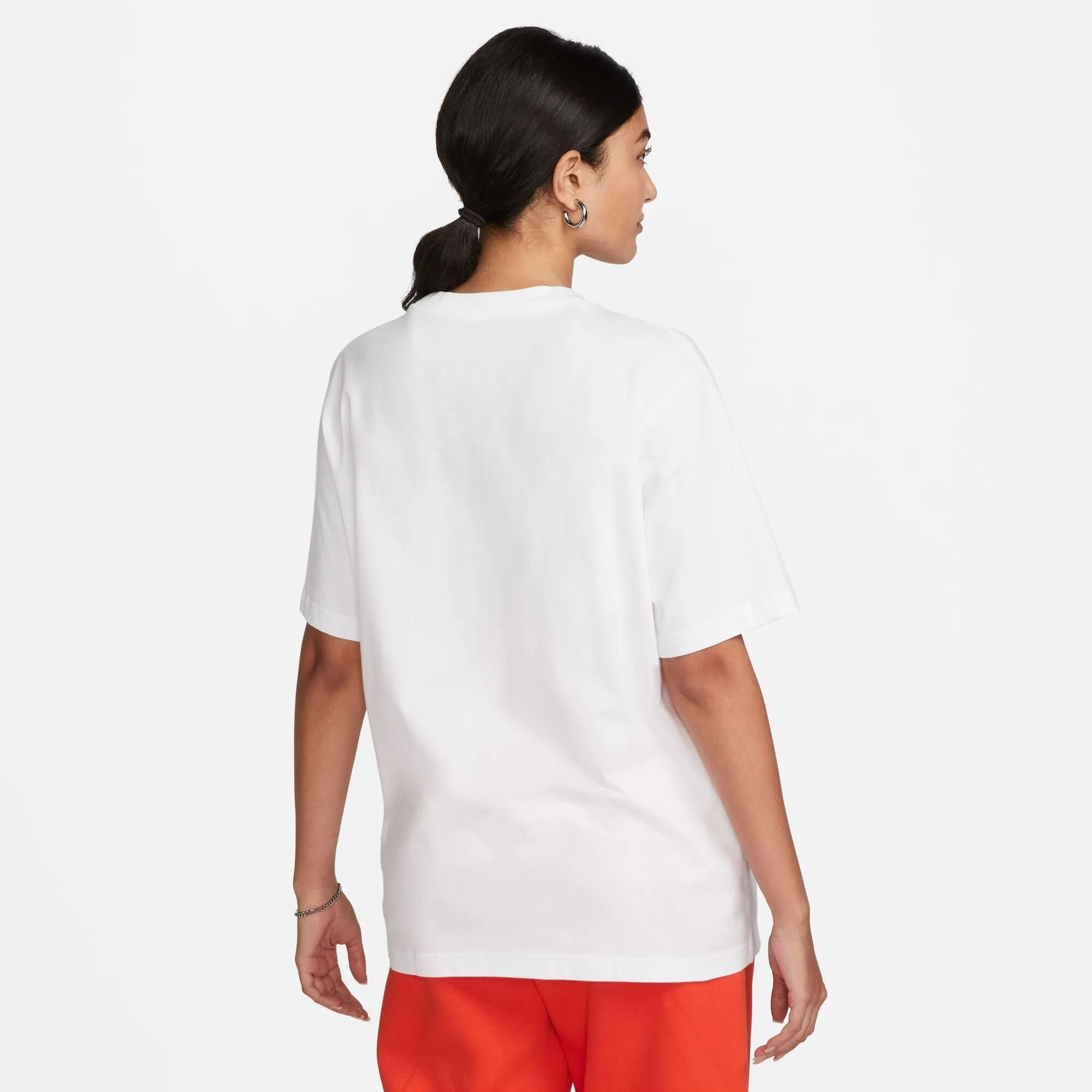 Sportswear Essential Women's T-Shirt (FD4149-100)