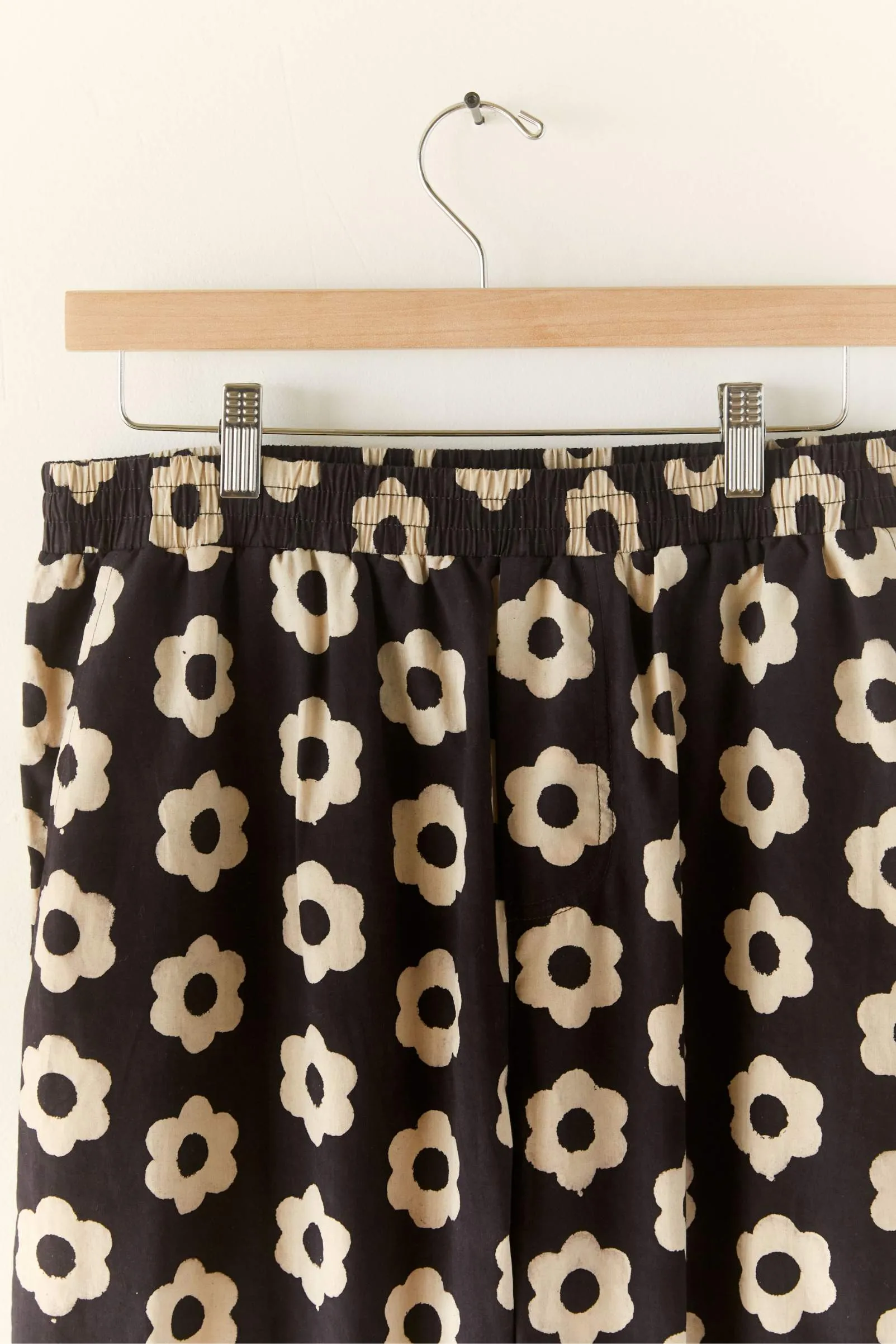 The Nicolas Pant | Noir Daisy